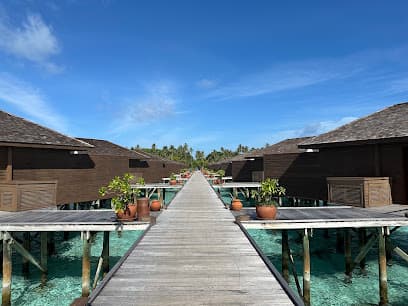 Meeru Jacuzzi Water Villas