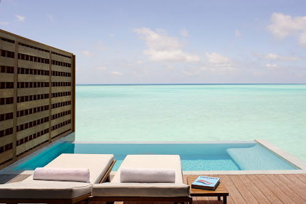 Anantara Veli Maldives Resort overwater villa — lagoon