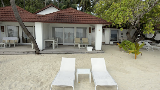 Diamonds Thudufushi Maldives Resort & SPA overwater villa — interior
