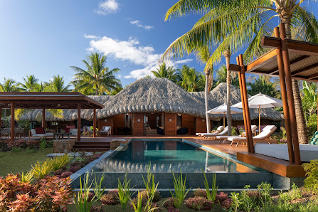 Four Seasons Resort Bora Bora overwater villa — lagoon