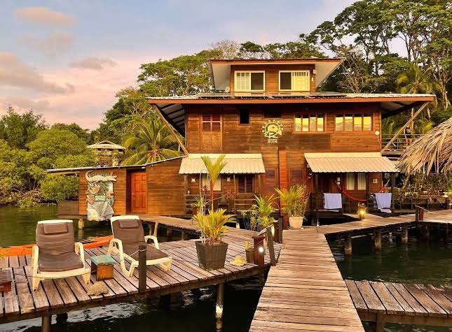 Eclypse de Mar Acqua Lodge overwater villa — aerial