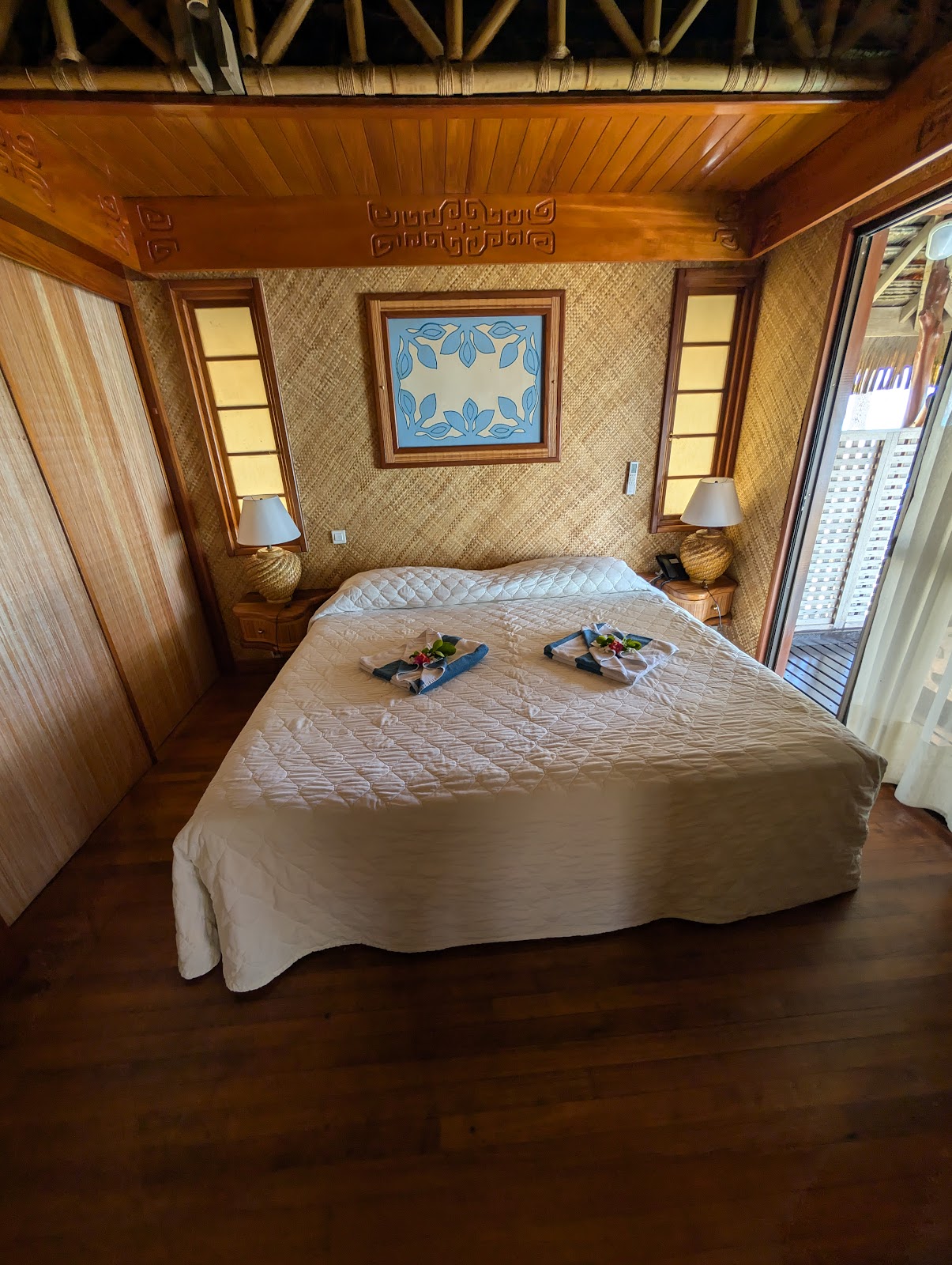 Hotel Kia Ora Resort & Spa overwater villa — lagoon
