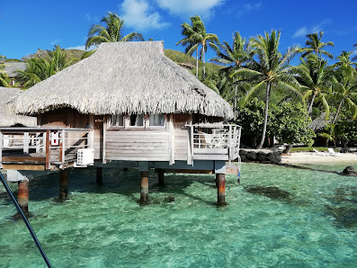 Hotel Maitai Polynesia — overwater bungalow