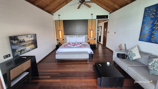 Meeru Jacuzzi Water Villas overwater villa 4