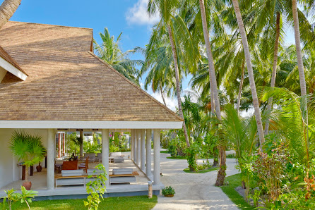 Niva Kuramathi Maldives overwater villa 5