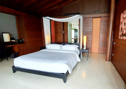 Park Hyatt Maldives Hadahaa overwater villa — aerial