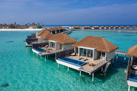 Radisson Blu Resort, Maldives overwater villa — lagoon