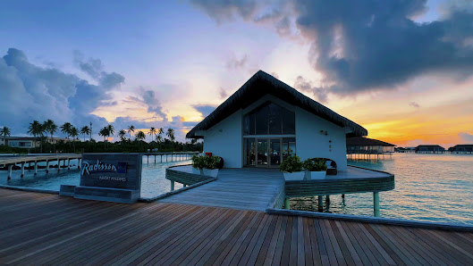 Radisson Blu Resort, Maldives overwater villa 5