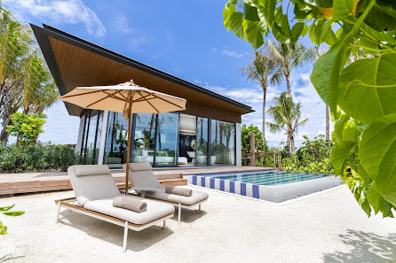 SO/ Maldives overwater villa — lagoon