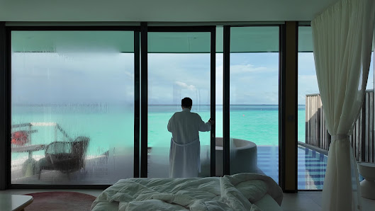 SO/ Maldives overwater villa — deck