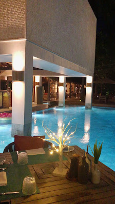 Vakkaru Maldives overwater villa — deck