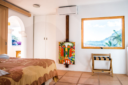 Villa Yrondi / Bora Bora overwater villa — interior